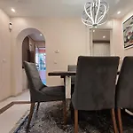 Palacio Don Carlos Apartman