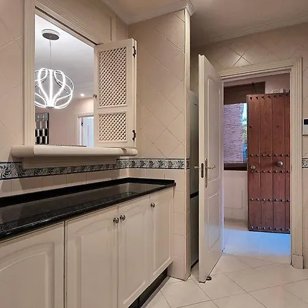 Apartamento Palacio Don Carlos Marbella