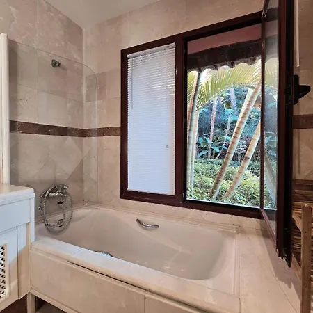 Palacio Don Carlos Apartamento Marbella